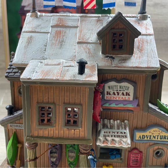 Lemax Signature Collection White Water Kayaks 85710 Lighted Cabin Rafting 2008 - Picture 8 of 14